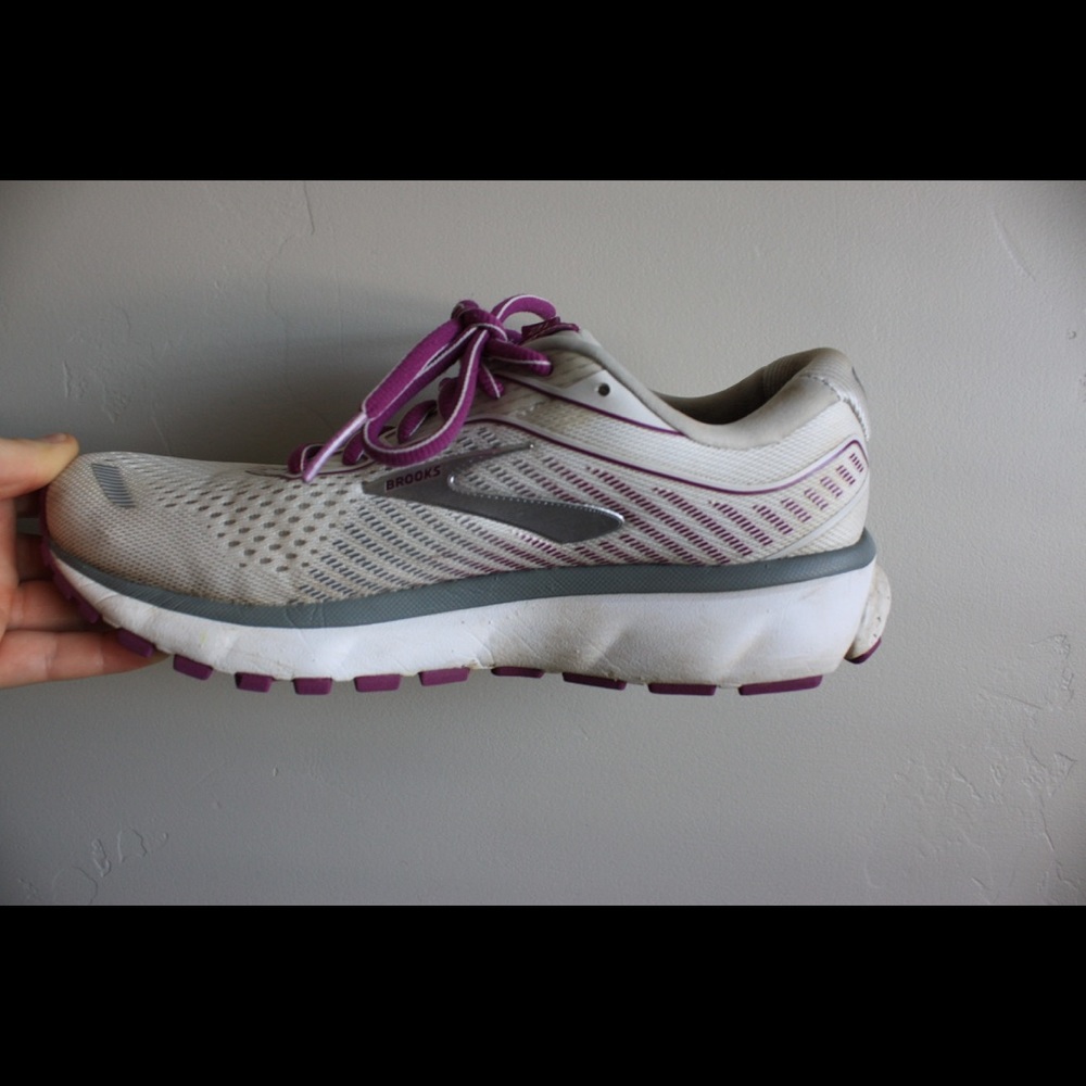 BROOKS GHOST 12